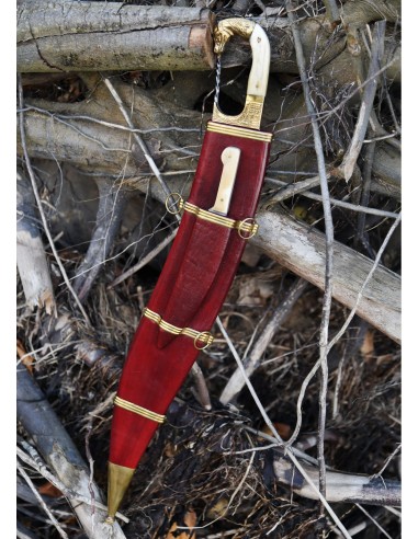Falcata (Kopis) con mango de cabeza de caballo, siglos IV - III aC